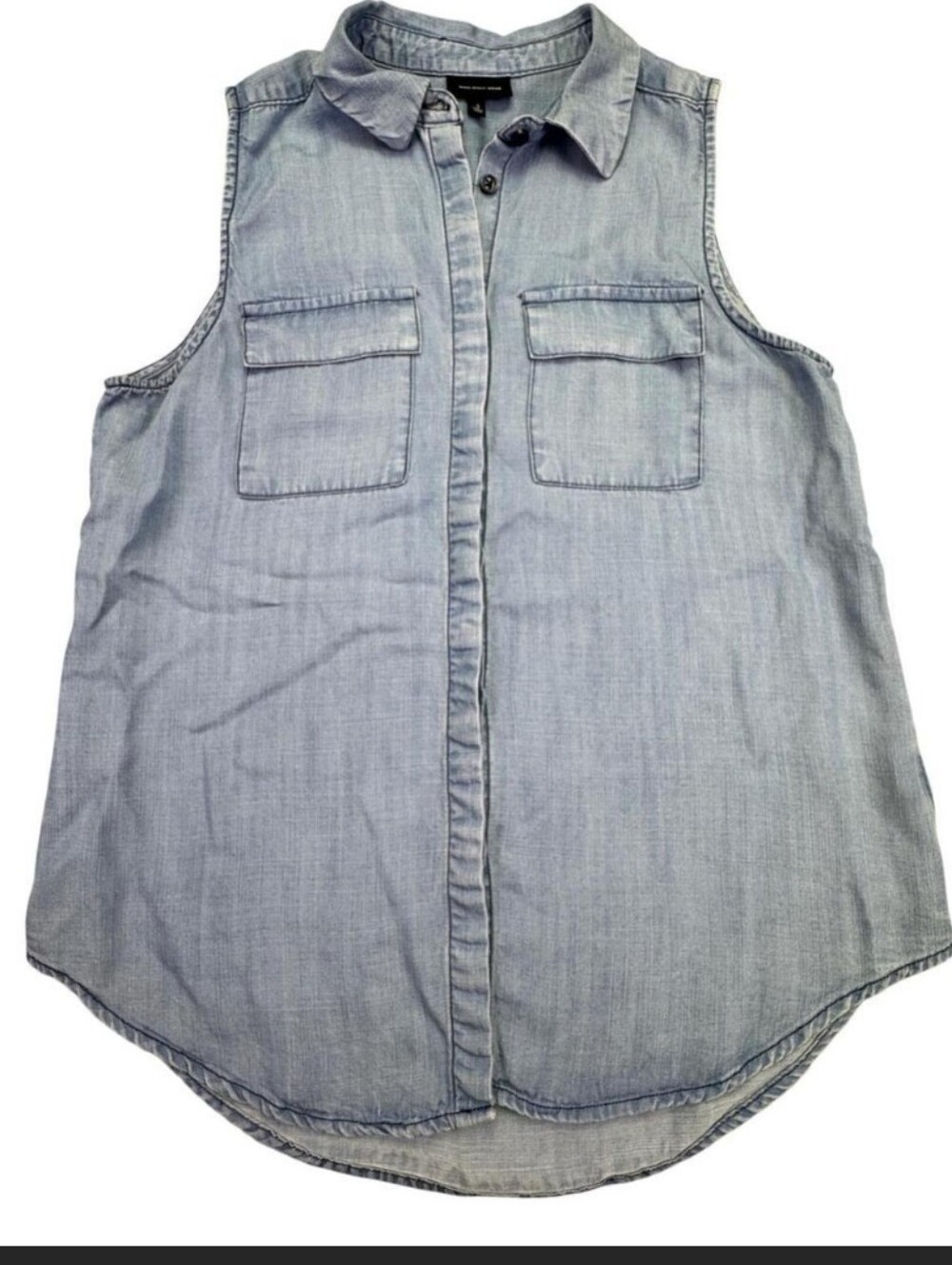 Who What Wear Sleeveless Chambray Denim Button down Light Blue Wash